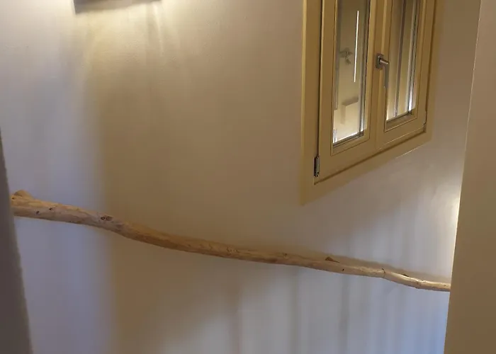 Agiannirema Ios * Psathi (Ios)